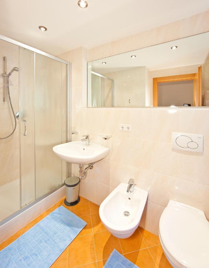 Graushof Hotel Вал ди Вице Екстериор снимка