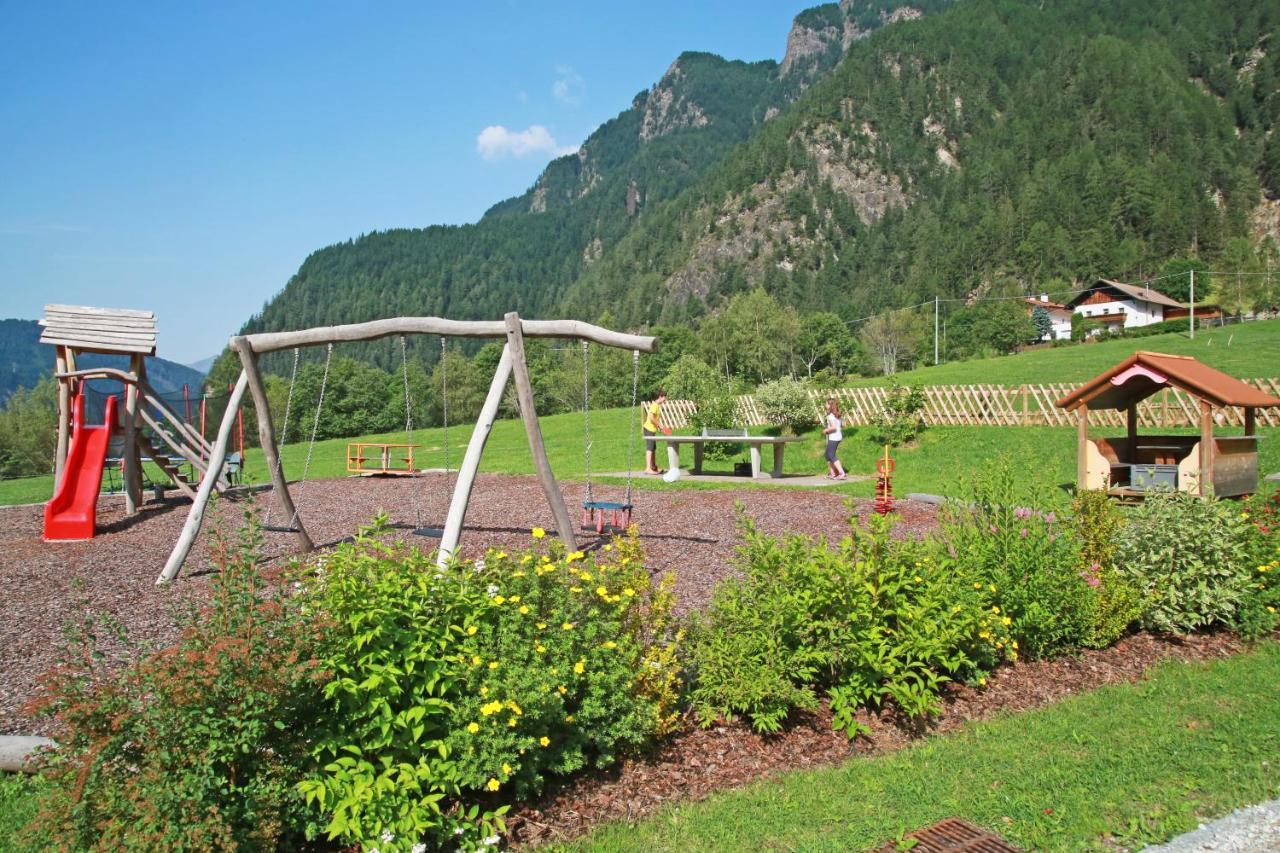 Graushof Hotel Вал ди Вице Екстериор снимка